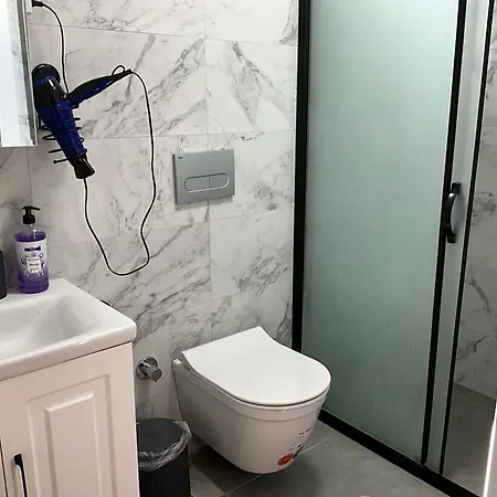 Three-room Private In Beyoglu, Apartamento *